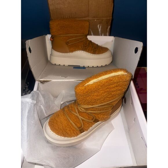 Dream Pairs Tan Winter Boots - Picture 3 of 4